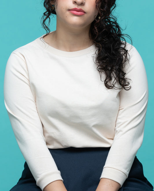 Long-sleeved cotton tee in classic beige oatmeal mix